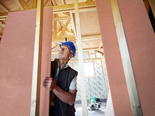 22mm HydroFlam P5 Tongue And Groove Fire Retardant Chipboard Flooring 2400mm x 600mm (8′ x 2′) Pack of 80 image 2