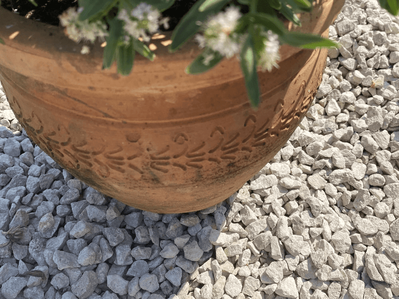 Derbyshire Peakstone Grey Gravel 10mm - 800kg Bulk Bag - Armstrong Cheshire