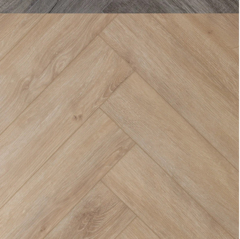Herringbone Leven Oak Waterproof 6mm Vinyl Plank Flooring With Pre Fitted Underlay And Click System