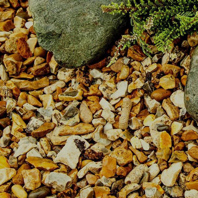 Sunshine Blend Gravel 20mm - 800kg Bulk Bag - Armstrong Cheshire